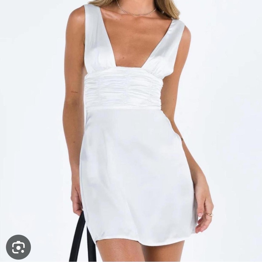 NWT Princess Polly Alita White Satin V-Neck Ruched Waist Mini Dress Size 4